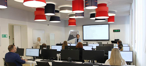 В Свердловской области кандидаты на включение в управленческий кадровый резерв проходят профессиональные испытания